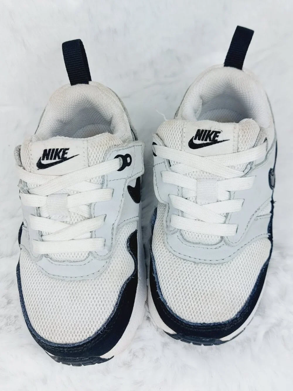 Set Of 2 Nike Boy's Platinum White Black Air Max 1 EasyOn Casual Sneaker Size 7C
